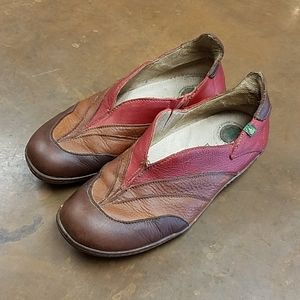 El Naturalista shoes